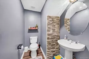 4 Kless Ct, Middletown, NY 10940 - Photo 13