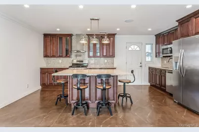 562 Bernice Road, Franklin Square, NY 11010 - Photo 7