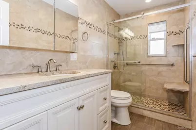 562 Bernice Road, Franklin Square, NY 11010 - Photo 15