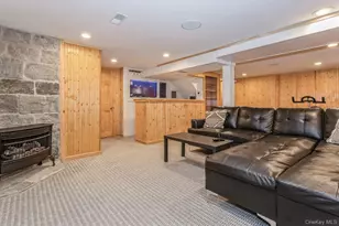 562 Bernice Rd, Franklin Square, NY 11010 - Photo 23