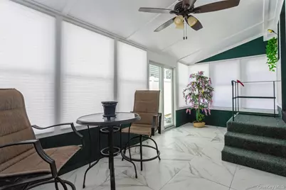 562 Bernice Road, Franklin Square, NY 11010 - Photo 29