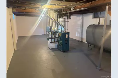 215 Lakewood Street E, Patchogue, NY 11772 - Photo 15