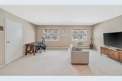 460 Old Town Road #APT 5-M, Port Jefferson Station, NY 11776 - Photo 7