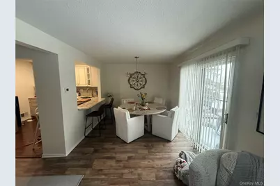 211 Treetop Circle, Nanuet, NY 10954 - Photo 5