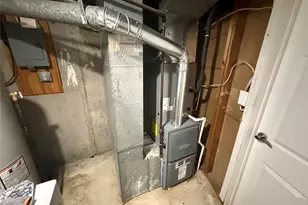 211 Treetop Cir, Nanuet, NY 10954 - Photo 19