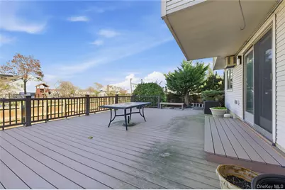 613 Smith Place, Oceanside, NY 11572 - Photo 5