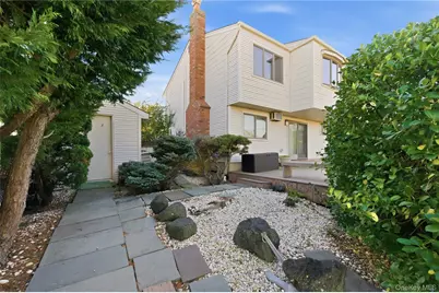 613 Smith Place, Oceanside, NY 11572 - Photo 25