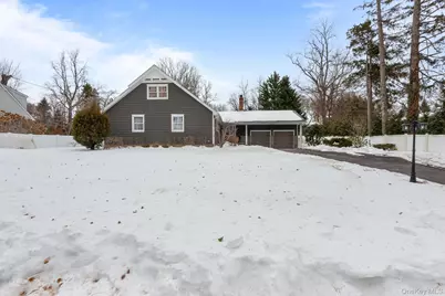 4 Abbington Place, Northport, NY 11768 - Photo 3