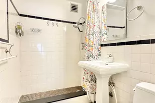 86-15 Broadway, Elmhurst, NY 11373 - Photo 7