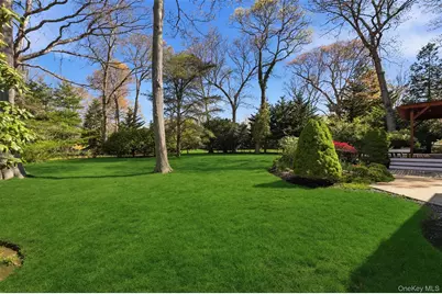 83 Woodlawn Avenue, East Moriches, NY 11940 - Photo 41