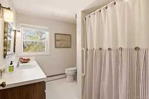 83 Woodlawn Ave, East Moriches, NY 11940 - Photo 33