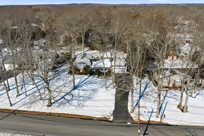 83 Woodlawn Avenue, East Moriches, NY 11940 - Photo 45