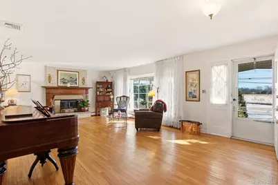83 Woodlawn Avenue, East Moriches, NY 11940 - Photo 5