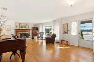 83 Woodlawn Ave, East Moriches, NY 11940 - Photo 5
