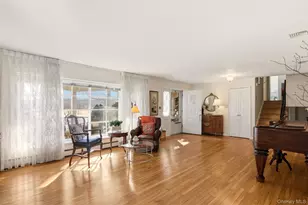 83 Woodlawn Ave, East Moriches, NY 11940 - Photo 7