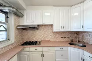 97-07 63rd Rd, Rego Park, NY 11374 - Photo 7