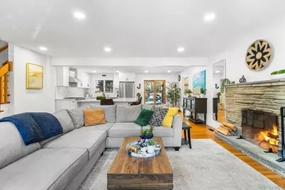 43 Lewis Court, Huntington Station, NY 11746 - Photo 5