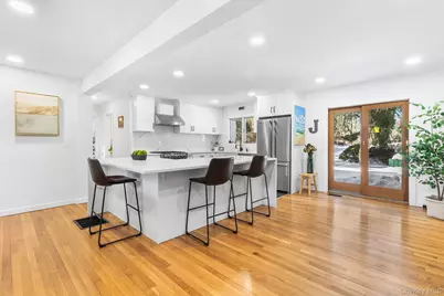 43 Lewis Court, Huntington Station, NY 11746 - Photo 17