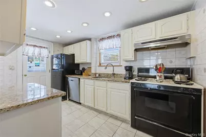 51 Agnola Street, Yonkers, NY 10707 - Photo 13