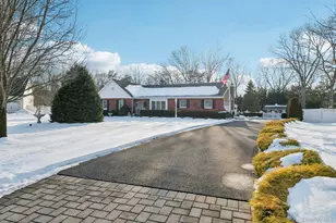 48 Neil Dr, Farmingville, NY 11738 - Photo 5