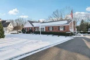 48 Neil Dr, Farmingville, NY 11738 - Photo 3