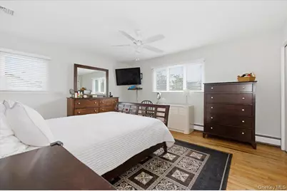 974 Mildred Drive, Baldwin, NY 11510 - Photo 17