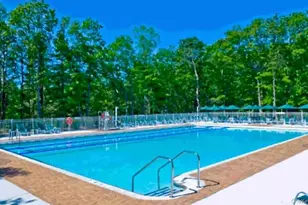 1661 Old Country Rd, Riverhead, NY 11901 - Photo 13