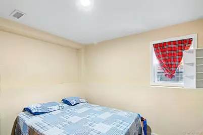 23 Frank Street, Brentwood, NY 11717 - Photo 17