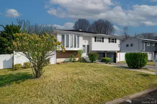 23 Frank St, Brentwood, NY 11717 - Photo 3