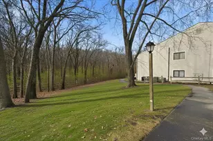 964 Skyline Dr, Coram, NY 11727 - Photo 3