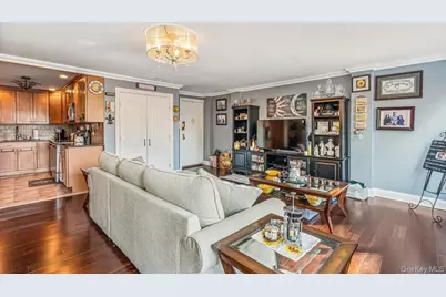 7-15 162nd Street #4B, Whitestone, NY 11357 - Photo 5