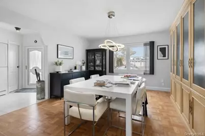 890 Thompson Drive, Bay Shore, NY 11706 - Photo 7