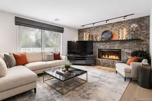 890 Thompson Dr, Bay Shore, NY 11706 - Photo 3