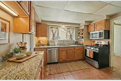 93 Stuyvesant Plaza, Mount Vernon, NY 10552 - Photo 11