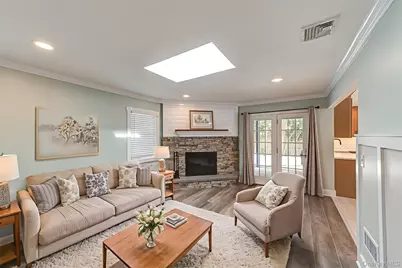 5 Breslau Street, Bay Shore, NY 11706 - Photo 11