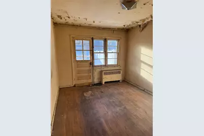 3832 215th Place, Bayside, NY 11361 - Photo 21