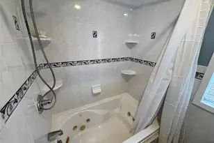 355 Pinelawn Ave, Copiague, NY 11726 - Photo 11