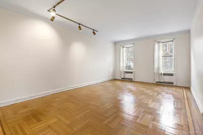 111-39 76th Road #E4, Forest Hills, NY 11375 - Photo 9