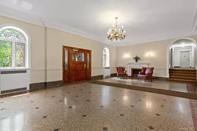 111-39 76th Road #E4, Forest Hills, NY 11375 - Photo 3