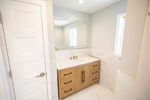 2910 Yale Pl, Baldwin, NY 11510 - Photo 17