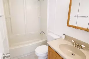 1661 Old Country Rd, Riverhead, NY 11901 - Photo 13