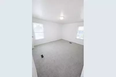 1661 Old Country Road #398, Riverhead, NY 11901 - Photo 9