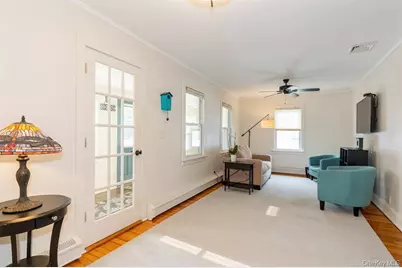 109 Roosevelt Avenue, Sayville, NY 11782 - Photo 5