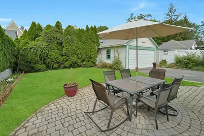 429 Fourth Avenue, Pelham, NY 10803 - Photo 25