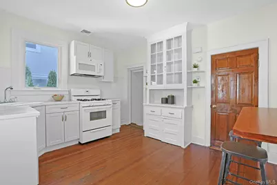 429 Fourth Avenue, Pelham, NY 10803 - Photo 13