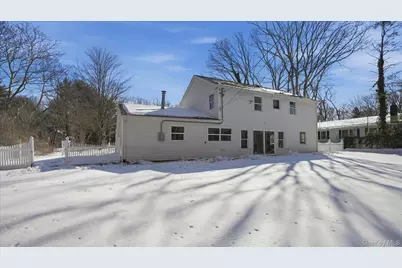 46 Sycamore Circle, Stony Brook, NY 11790 - Photo 29