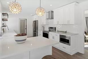 46 Sycamore Cir, Stony Brook, NY 11790 - Photo 9