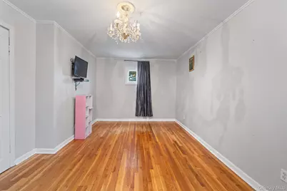 947 Glenwood Road, West Hempstead, NY 11552 - Photo 29