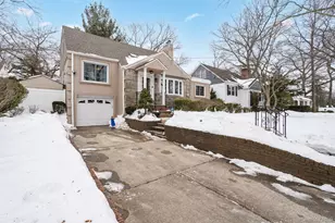 947 Glenwood Rd, West Hempstead, NY 11552 - Photo 3