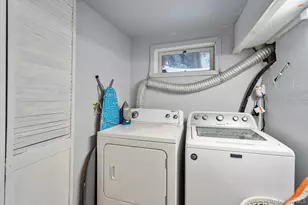 947 Glenwood Rd, West Hempstead, NY 11552 - Photo 35